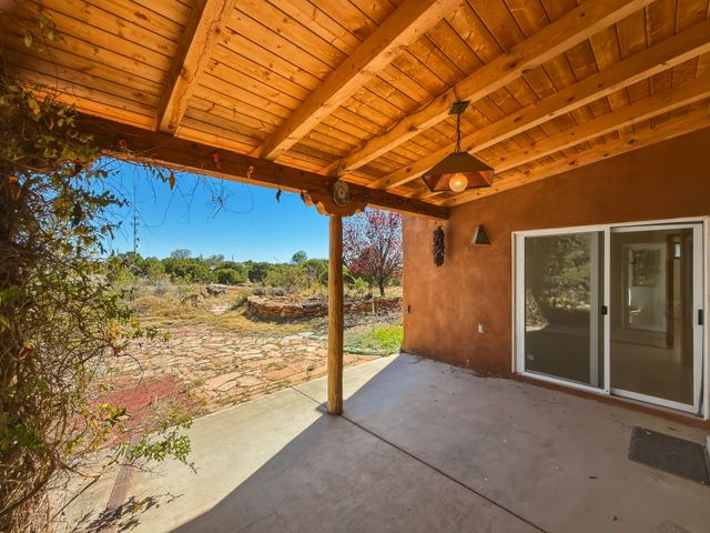 1331 Sierra Azul B, Santa Fe, NM 87507