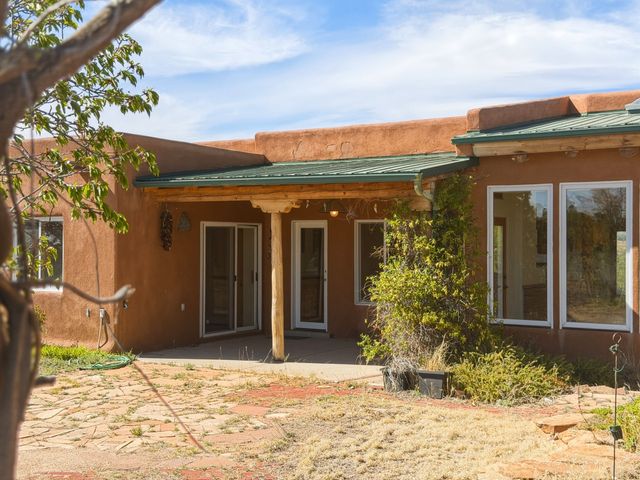1331 Sierra Azul B, Santa Fe, NM 87507
