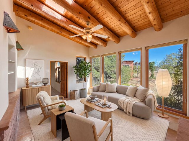 1331 Sierra Azul B, Santa Fe, NM 87507