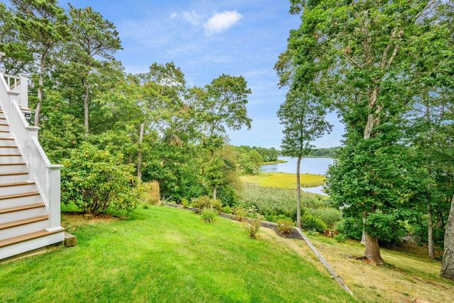 55 Shoestring Bay Road, Mashpee, MA 02649