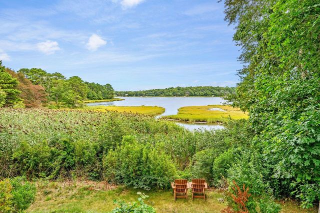 55 Shoestring Bay Road, Mashpee, MA 02649