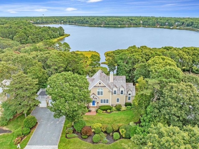 55 Shoestring Bay Road, Mashpee, MA 02649