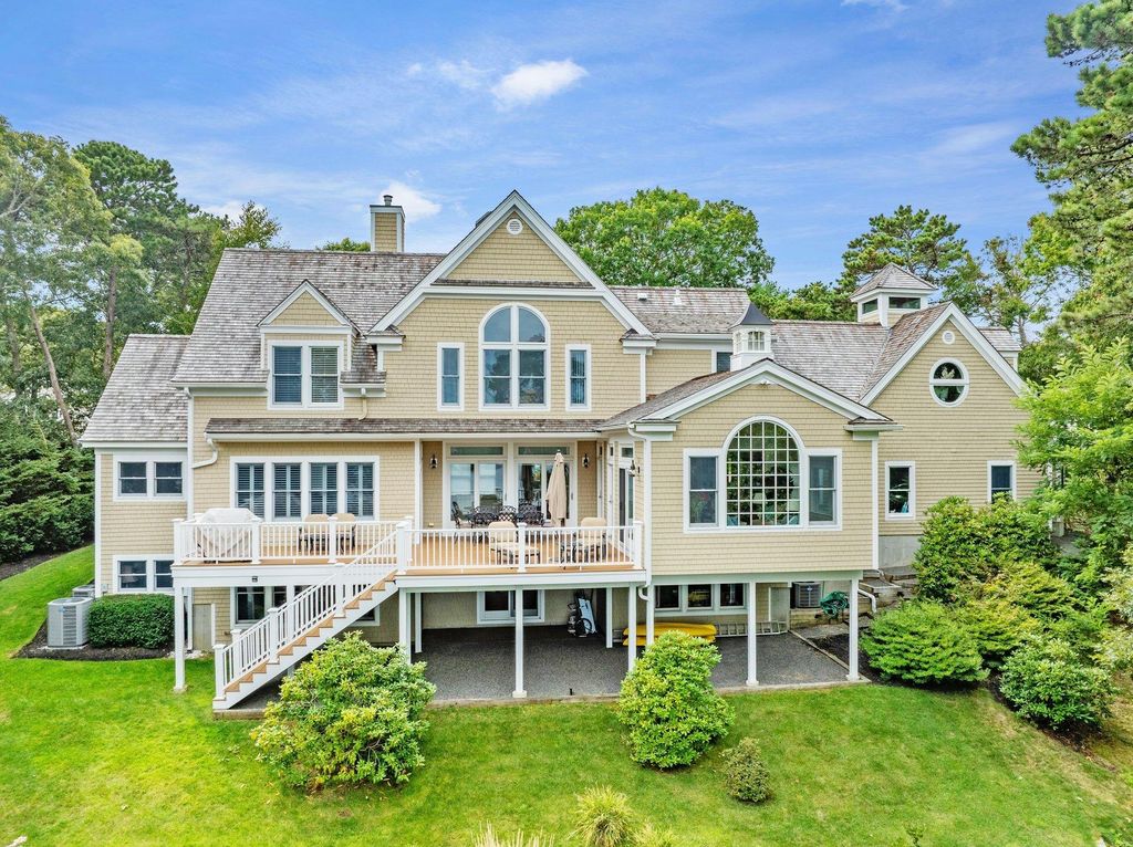 55 Shoestring Bay Road, Mashpee, MA 02649