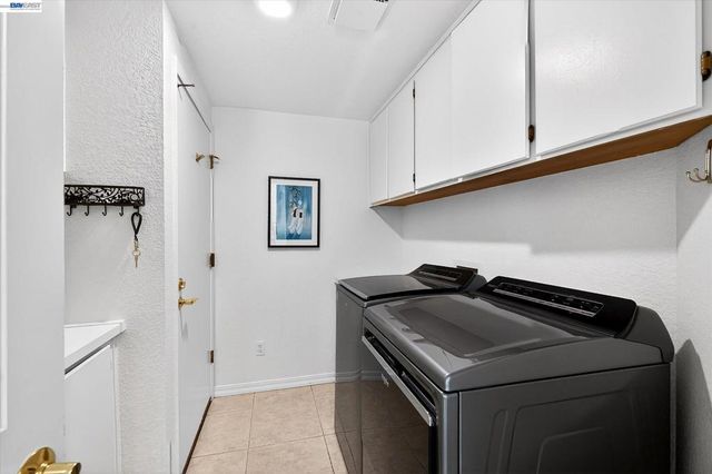 646 Windmill Ln, Pleasanton, CA 94566