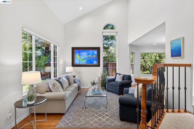 646 Windmill Ln, Pleasanton, CA 94566