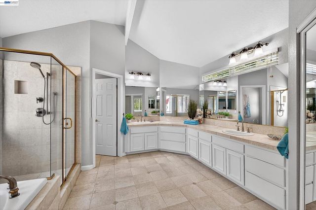 646 Windmill Ln, Pleasanton, CA 94566