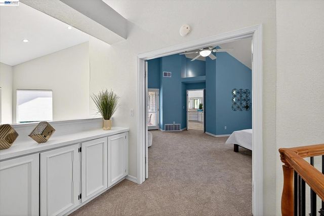 646 Windmill Ln, Pleasanton, CA 94566