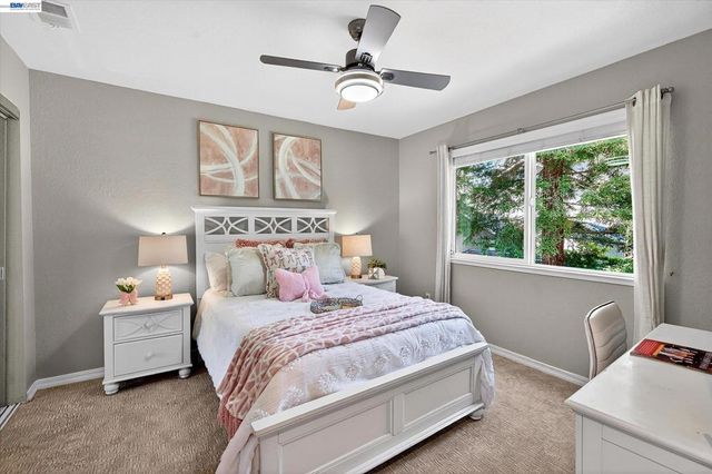 646 Windmill Ln, Pleasanton, CA 94566