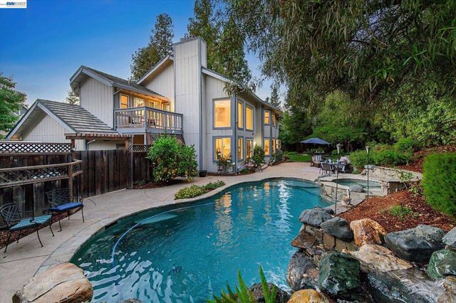 646 Windmill Ln, Pleasanton, CA 94566