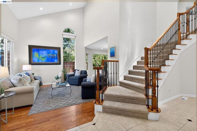 646 Windmill Ln, Pleasanton, CA 94566