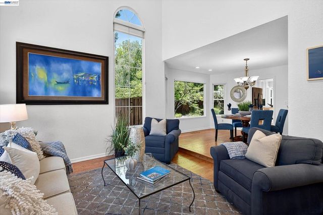 646 Windmill Ln, Pleasanton, CA 94566