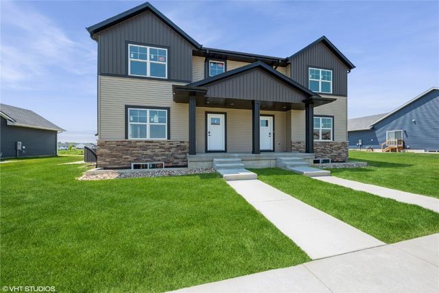 2390 Bluegrass Street, Marion, IA 52302