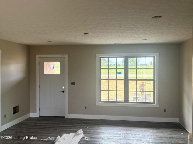 718 Hubbards Ln, Bardstown, KY 40004