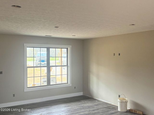 718 Hubbards Ln, Bardstown, KY 40004