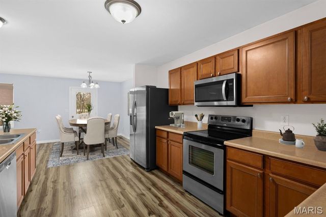 1712 SHADE TREE Court, Swansea, IL 62226