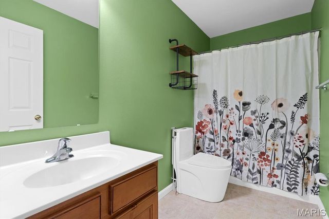 1712 SHADE TREE Court, Swansea, IL 62226