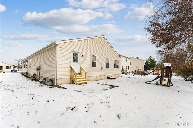 1712 SHADE TREE Court, Swansea, IL 62226