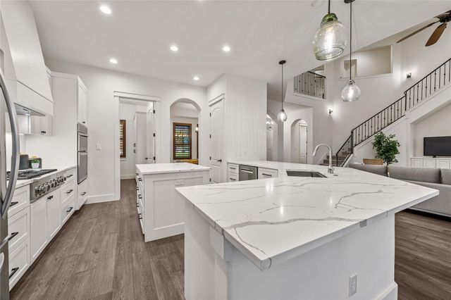 13601 Montview DR, Austin, TX 78732