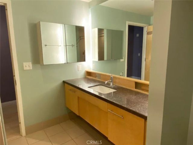 1111 S Grand 804, Los Angeles, CA 90015