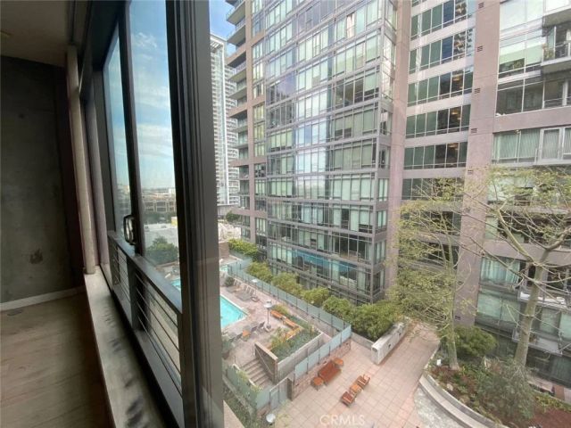 1111 S Grand 804, Los Angeles, CA 90015
