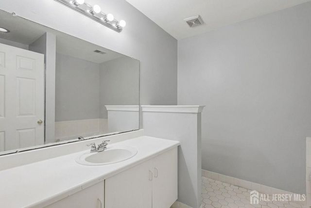 1608 Cypress Lane 1608, East Brunswick, NJ 08816