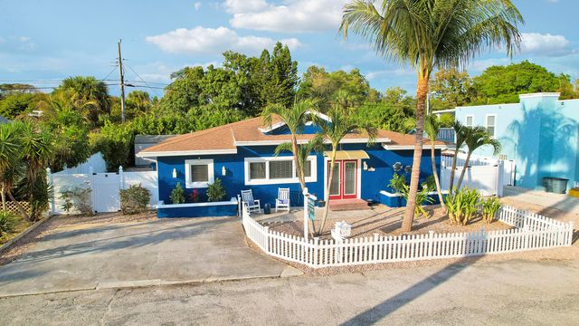 1827 Len Drive, North Palm Beach, FL 33408