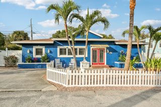 1827 Len Drive, North Palm Beach, FL 33408