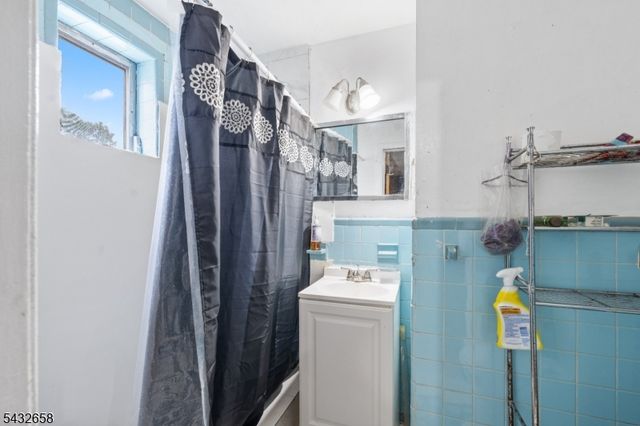 100 Montgomery Ave, Irvington Twp., NJ 07111