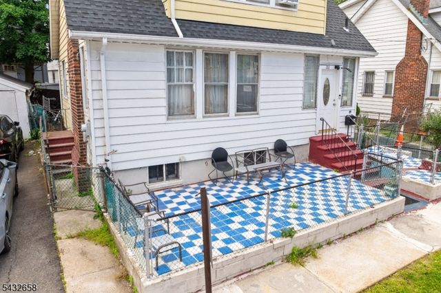 100 Montgomery Ave, Irvington Twp., NJ 07111