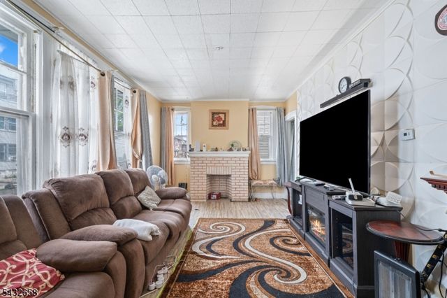 100 Montgomery Ave, Irvington Twp., NJ 07111