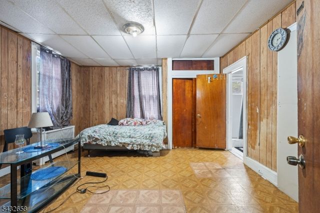 100 Montgomery Ave, Irvington Twp., NJ 07111