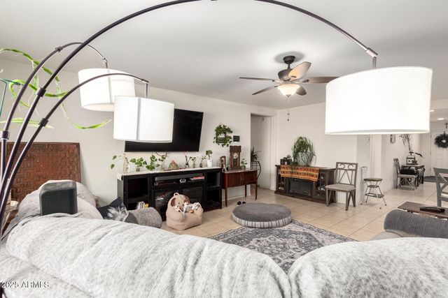 6910 S 75TH Drive, Laveen, AZ 85339