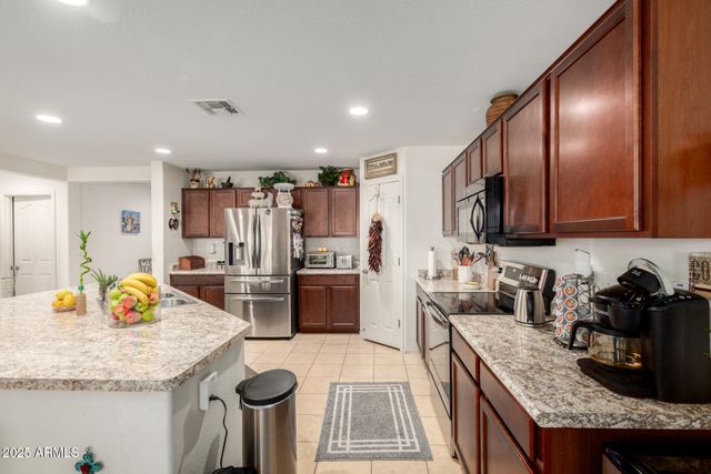 6910 S 75TH Drive, Laveen, AZ 85339