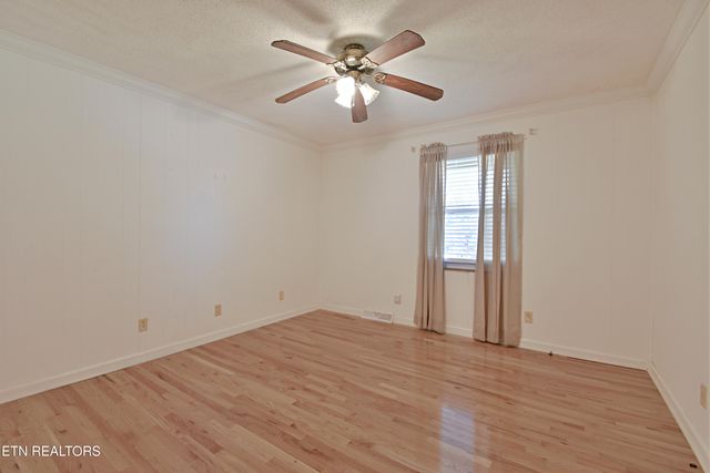 880 Darwin St, Alcoa, TN 37701