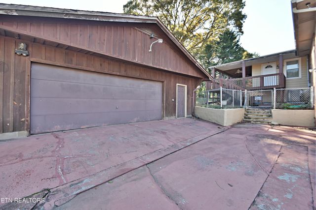 880 Darwin St, Alcoa, TN 37701