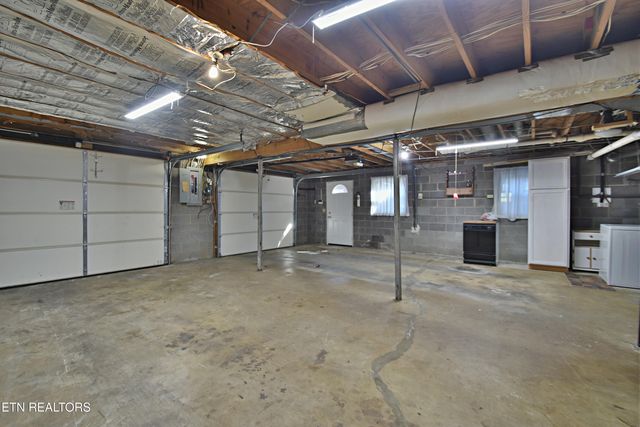 880 Darwin St, Alcoa, TN 37701