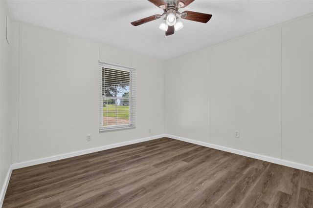 1955 Lauren Lane, Sealy, TX 77474
