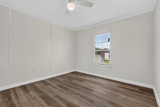 1955 Lauren Lane, Sealy, TX 77474
