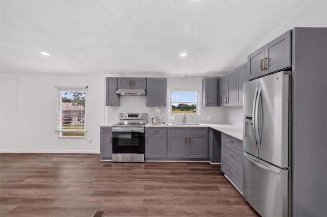 1955 Lauren Lane, Sealy, TX 77474