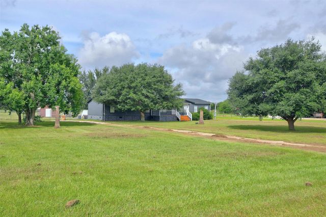 1955 Lauren Lane, Sealy, TX 77474