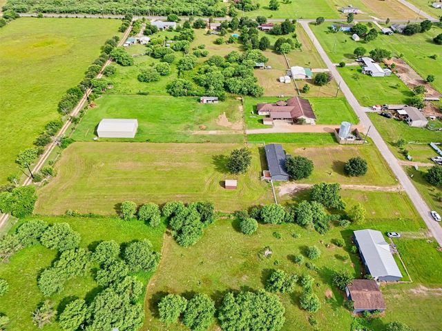 1955 Lauren Lane, Sealy, TX 77474