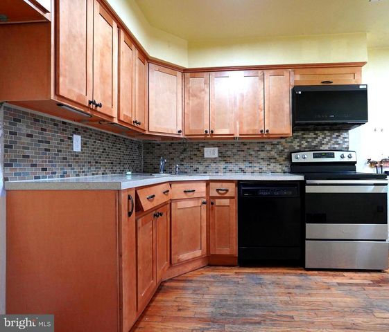 51 HOLLYBROOKE DR, Langhorne, PA 19047