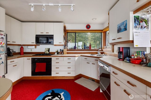 2312 Cedar Hollow Lane, Coupeville, WA 98239