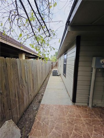 1007 Blue Jay Avenue, Pharr, TX 78577