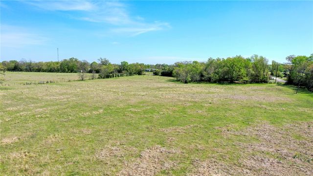 6 AC FM 3091, Madisonville, TX 77864
