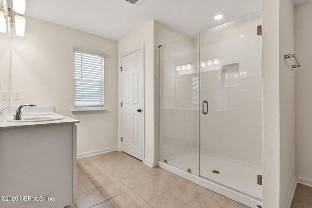 11321 PANTHER LAKE Court, Jacksonville, FL 32221