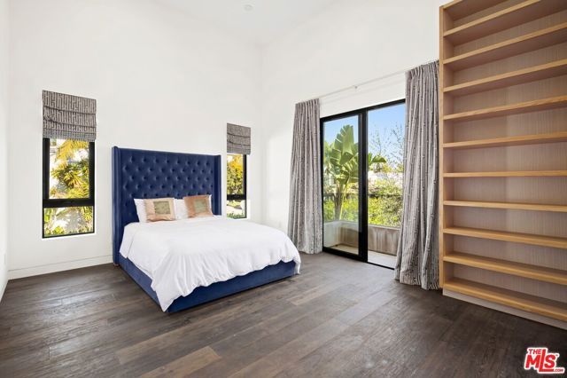 853 N Kilkea Drive, Los Angeles, CA 90046