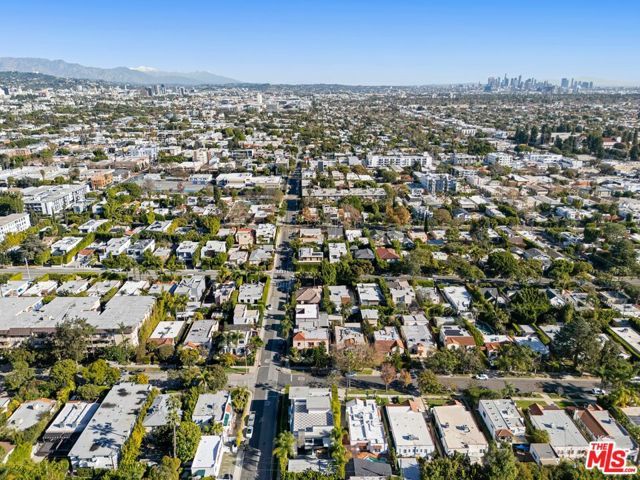 853 N Kilkea Drive, Los Angeles, CA 90046