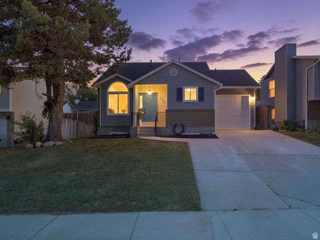 6802 S CYCLAMEN DR, West Jordan, UT 84081