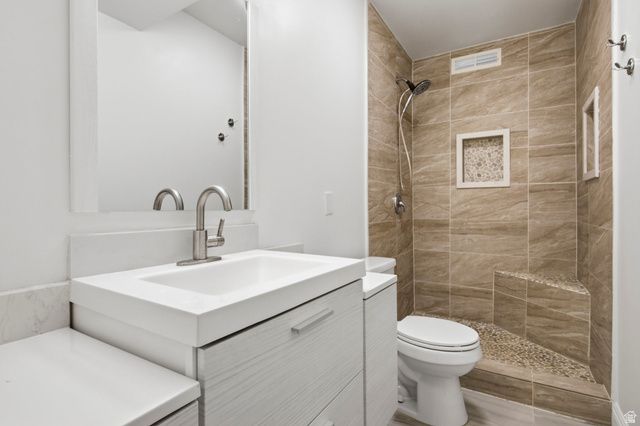 6802 S CYCLAMEN DR, West Jordan, UT 84081